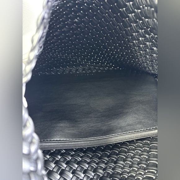 Mealie Bianca Johanna Shoulder Bag. Black. - Picture 11 of 15